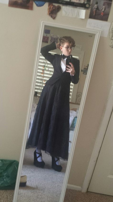 Style Guide — the-punk-innovator: The punk innovator’s tux... Tuxedo Dress Prom, Non Binary Outfits, Enby Fashion, Fashion Is My Passion, Non Binary Fashion, Tux Dress, Gender Neutral Fashion, Gender Fluid Fashion, Queer Fashion