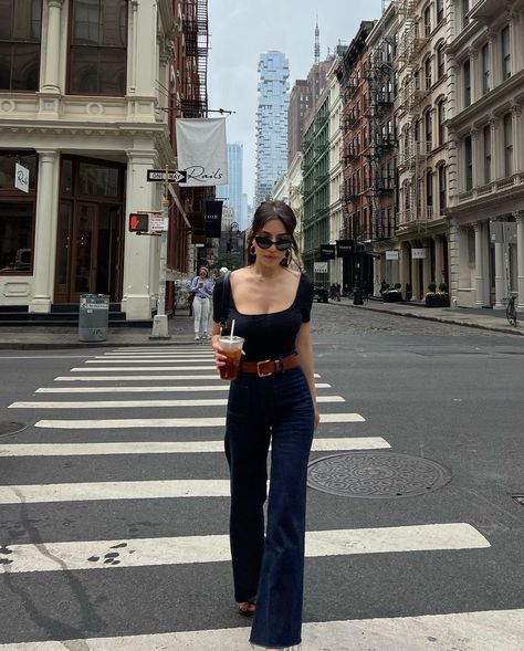 Old Money Fashion, Coffee Outfit, Money Fashion, Looks Jeans, Looks Chic, Mode Inspo, Feminine Outfit, 가을 패션, Professional Outfits