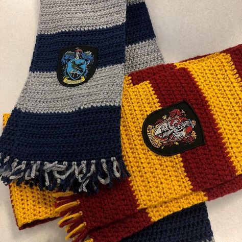 Harry Potter Scarf Crochet, Harry Potter Crochet Scarf, Crochet Harry Potter Scarf, Harry Potter Crochet Ideas, Crochet Harry Potter, Ravenclaw Scarf, Susan Bates Crochet Hooks, Harry Potter Marathon, Scarf Colors