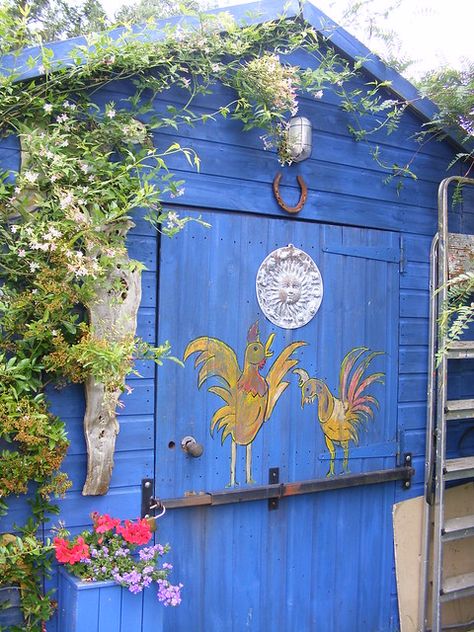 Painted Sheds Ideas Colour, Blue Shed, Blue Fence, Garden Room Ideas, Shed Makeover, Shed Office, Shed Colours, Shed Doors, Backyard Chicken Coops