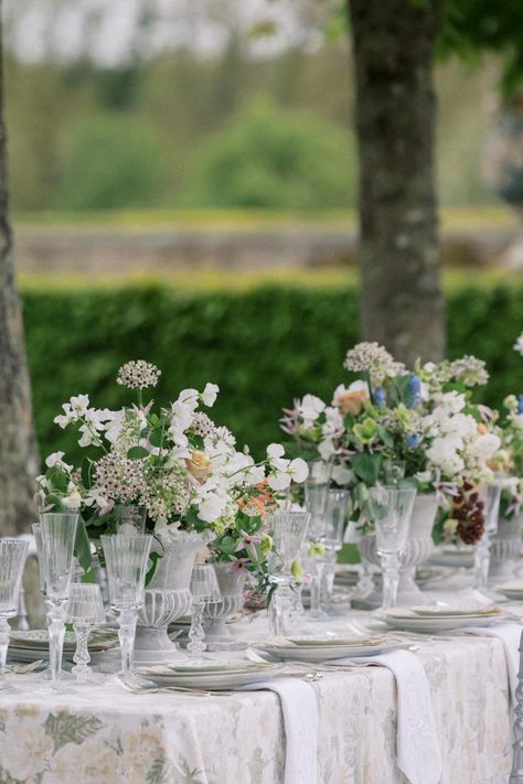 Looking for wildflower themed wedding decor? Look no further than this whimiscal wedding in France!Photography: Valerie Sarron Photography (https://www.vsphotograph.com) Wildflower Themed Wedding, Wedding In France, France Photography, France Wedding, French Provincial, Wedding Coordinator, Themed Wedding, Style Me Pretty, Wedding Decor