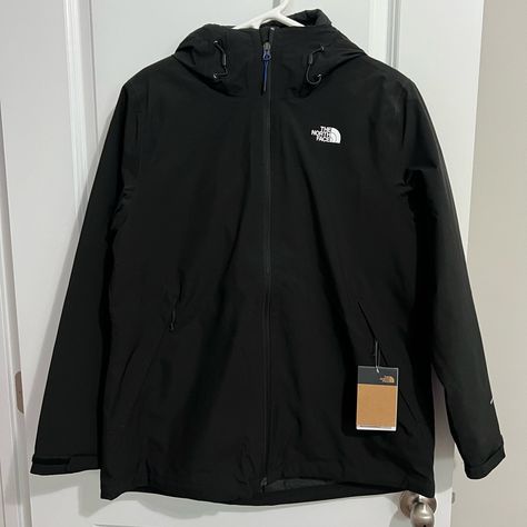 The North Face Women’s Carto Tri Climate Black Jacket In Size Xl That Is Brand New With Tags Attached. This Amazing Jacket Features An Outer Waterproof Rain Jacket With A Zip Out Poly Fill Insulated Jacket. This Jacket Can Be Worn Three Different Ways. Approximate Measurements Are 28” Length, 23.5” Armpit To Armpit, 26” Sleeve Length, 23” Across Waist, 25” Across Bottom Hem. Waterproof Rain Jacket, Snow Jacket, Black North Face, North Face Women, North Face Jacket, Black Jacket, North Face, The North Face, Rain Jacket