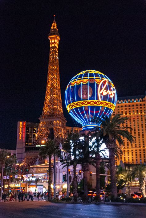 Who is ready for some fun! Check out Expedia for the best deals in Las Vegas! Book your flight & hotel together for the best deals! #travel #lasvegas #explore #vacation #affiliate Disclaimer: As an affiliate I may earn a commission if you purchase through my link at no cost to you. Las Vegas Itinerary, Paris Las Vegas, Las Vegas Vacation, Visit Las Vegas, Vegas Trip, Las Vegas Trip, Las Vegas Hotels, Las Vegas Strip, Las Vegas Nevada