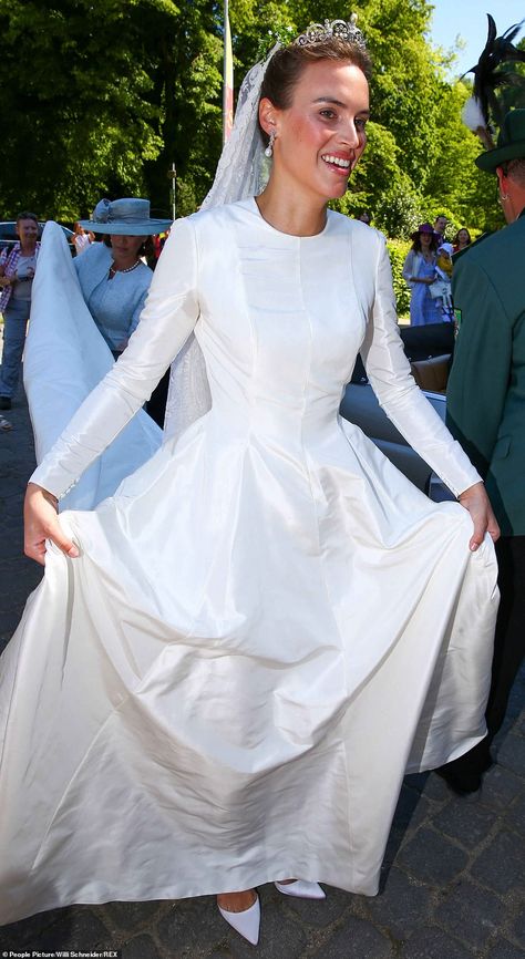 German Prince weds his American model girlfriend in a fairytale wedding at 12th century castle | Daily Mail Online Gown With Long Sleeves, Prince Wedding, Royal Wedding Gowns, White Stilettos, Vogue Models, Royal Crowns, American Model, European Royalty, Royal Weddings