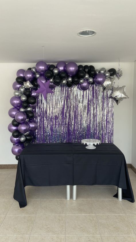 Purple Black And White Party Decorations, Purple Black Party Decorations, Purple And Black Party Theme, Purple Birthday Photoshoot Ideas, Purple And Black Party Ideas, 16 Birthday Party Ideas Purple, 18th Birthday Party Ideas Purple, Purple And Black Birthday Decorations, Black And Purple Party Decorations