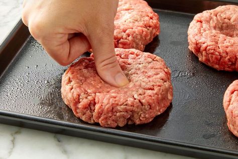 Easy Oven-Baked Burgers Recipe: How to Make It Cook Hamburgers In Oven, Oven Turkey Burgers, Oven Hamburgers, Oven Baked Burgers, Baked Turkey Burgers, Burgers In The Oven, Stovetop Burgers, Best Hamburger Recipes, Oven Burgers