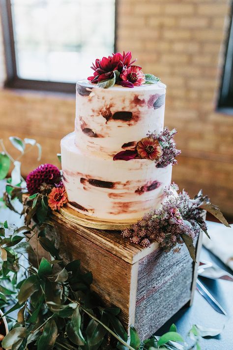 Sage Green And Burgundy Wedding Cake, Simple Burgundy Wedding Cake, Rustic Wedding Cake Burgundy, Red Velvet Wedding Cake Rustic, White Green Burgundy Bouquet, Burgandy And Gold Wedding, Royal Purple Bridesmaid Dress, Greenery Floral Arrangement, September Wedding Colors