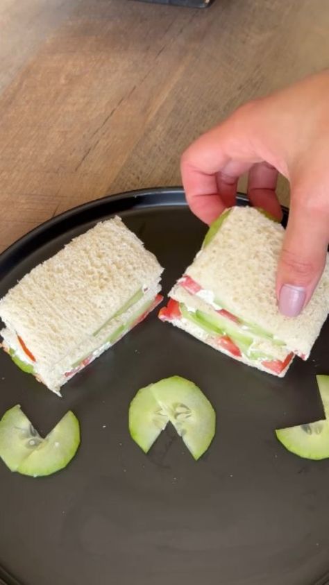 Mediterranean Diet Beginner | Cucumber tomatoes tea sandwiches 🥒🍅🫖 These little sandwiches are the perfect refreshing snack or lunch. It is perfect for when hosting a… | Instagram Cucumber Tea Sandwich, Cucumber Tea Sandwiches Recipes, Little Sandwiches, Fast Appetizers Easy, Hosting A Brunch, Cucumber Tea, Cucumbers And Tomatoes, Tomatoes And Cucumbers, Cucumber Tea Sandwiches