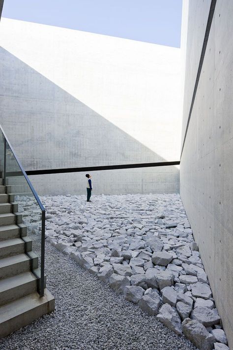 Chichu Art Museum by Tadao Ando Tadao Ando Chichu Art Museum, Chichu Art Museum Tadao Ando, Tadao Ando Interior, Tadao Ando Museum, Sanctuary Architecture, Mos Architects, Chichu Art Museum, Art Museum Architecture, Tadao Ando Architecture