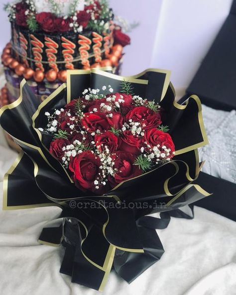 ismath❤| crafts and gifts on Instagram: "Ask her to be your always and forever valentine with our beautiful fresh flower bouquet 💐 Engagement Hamper ✨ We do customise hamper for every occasions @craftacious.in ✨ Dm for orders and queries @craftacious.in Tags to ignore #engagementseries #engagementhampers #engagementhamper #engagementhamperseries #engagementgift #engagementgifts #engagementgiftidea #weddinghampers #weddinghamper #weddinggifts #rosebouquet #rosebouquets #luxuryhampers #l Flower Hampers Gift Ideas, Engagement Bouquet Ideas, Engagement Hampers Ideas, Flower Bouquet For Engagement, Engagement Flowers Bouquet, Bouquet For Engagement, Engagement Hamper Ideas, Makeup Hampers, Engagement Hamper