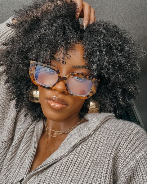 study my face, frame 🤎 • • these frames + the face card + the curls is A R T babe! get into itttt✨comment FRAMES for a direct link to these cute tortoise glasses #frame #glasses #naturalhaircommunity #naturalhair #type4hair #curlfriend #slimreshae #4ahair Makeup With Glasses, Hair Lifestyle, Beauty Content Creator, Cute Tortoise, 4a Hair, Beauty Content, Tortoise Glasses, Face Frame, Glasses Makeup