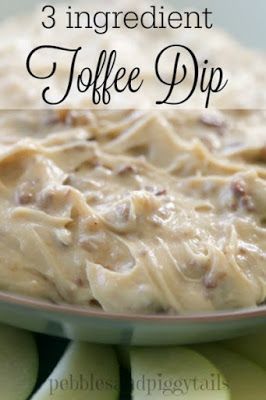 Easy 3 Ingredient Toffee Dip for Apples is a perfect fall recipe! Cream Cheese Toffee Dip, Fruit Dip With Toffee Bits, Fruit Dip With Cream Cheese Toffee Bits, Dips For Apple Slices, Toffee Cream Cheese Dip, Dip For Graham Crackers, Apple Recipes Easy 3 Ingredients, Dip For Apples, Toffee Apple Dip