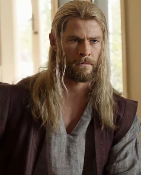 Chris Hemsworth Thor Long Hair, Thor Long Hair, Thor God, Thor Odinson, Chris Hemsworth Thor, Marvel Thor, Mark Ruffalo, Long Hair Styles Men, Chris Hemsworth