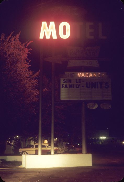 motel03 | Mike Mandel | Flickr Motel Sign, At Night, 1970s, Signs