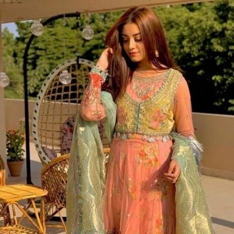 Tana Bana, Alizeh Shah, Nikah Dress, Heavy Dresses, Pakistani Fashion Casual, Pakistani Dresses Casual, Formal Wear Dresses, Pakistani Bridal Wear, Muscat