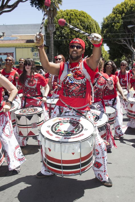 Batala SF surdo 2 player Carnival Floats, Samba Music, Brazil People, Brazil Music, Brazilian Samba, English Music, Samba Costume, Play That Funky Music, Funky Music