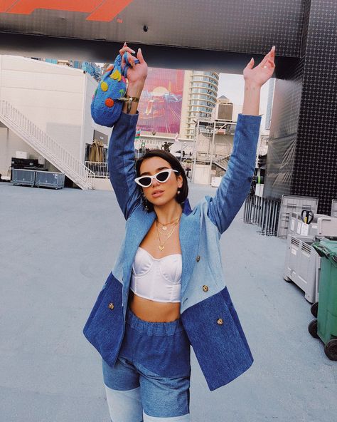 This post is about Dua Lipa's armpits basically. H.e.r Style, Hailey Rhode Baldwin, Ksenia Schnaider, Streetwear Inspiration, Nelly Furtado, Digital Closet, Sarah Jessica Parker, Outfit Look, Dua Lipa