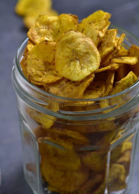 Banana Chips Airfryer, Food Fast Food, Easy Snacks For Kids, Raw Banana, Air Fried Food, Fried Bananas, Plantain Chips, Food Fast, Dried Mangoes