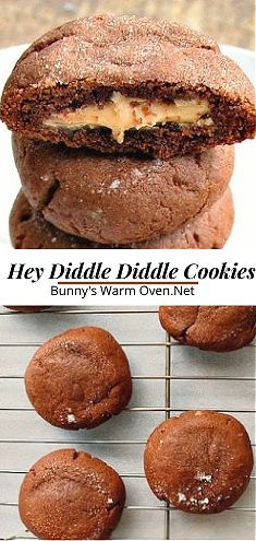 Hey Diddle Diddles, that's right!  That's the name of these delicious chocolate cookies with a soft peanut butter filling. Peanut Butter Filled Chocolate Cookies, Cookies With Peanut Butter, Peanut Butter Sandwich Cookies, Soft Peanut Butter Cookies, Almond Butter Cookies, Chocolate Peanut Butter Cookies, Peanut Butter Frosting, Filled Cookies, Peanut Butter Filling