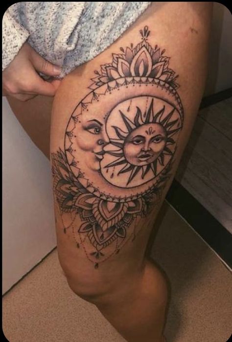 Sun And Moon Tattoo Ideas, Thigh Tats, Design Tatuaje, Moon Tattoo Ideas, Tato Paha, Nails Grunge, Hip Thigh Tattoos, Sun And Moon Tattoo, Moon Tattoos