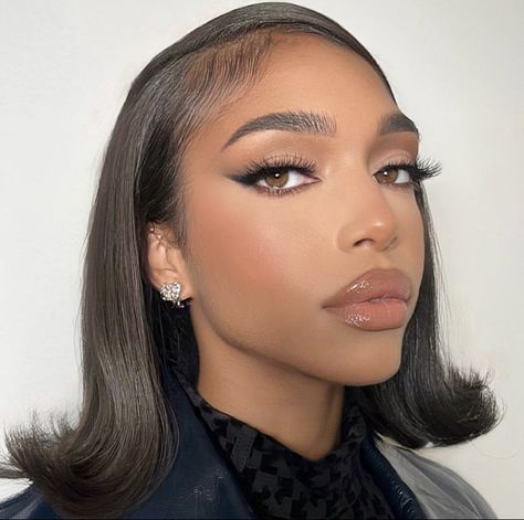 Eye Brows Black Women, Black Wedding Makeup Natural, Lori Harvey Short Hair, Natural Glam Makeup Black Women, 21st Makeup, Birthday Makeup For Black Women, Soft Glam Makeup Looks, Soft Glam Makeup Black Women, Soft Glam Eye Makeup