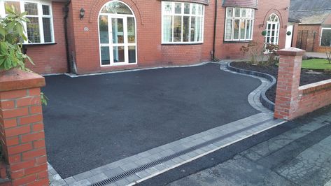 tarmac driveway with tegula block borders in sale manchster Tarmac Drives, Tarmac Driveway, Front Driveway Ideas, Front Garden Ideas Driveway, Driveway Border, Tarmac Driveways, Garden Ideas Driveway, Modern Driveway, Driveway Repair