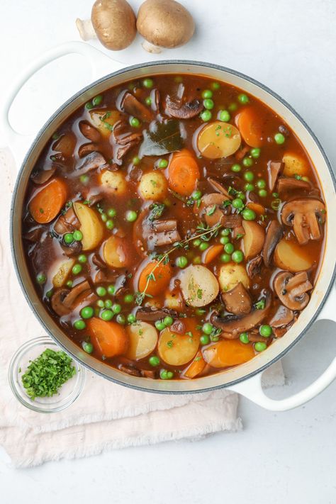 Crockpot Mushrooms, Vegetarian Stew, Mushroom Stew, Spend With Pennies, Jillian Harris, Vegetable Stew, Stew Recipe, Full Meal Recipes, Easy Vegetarian