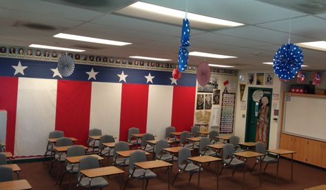 My classroom! US History! High School :) American History Classroom Decor, Classroom Decoration Charts, Civics Classroom, Texas History Classroom, History Teacher Classroom, Patriotic Classroom, History Classroom Decorations, High School History Classroom, American History Classroom