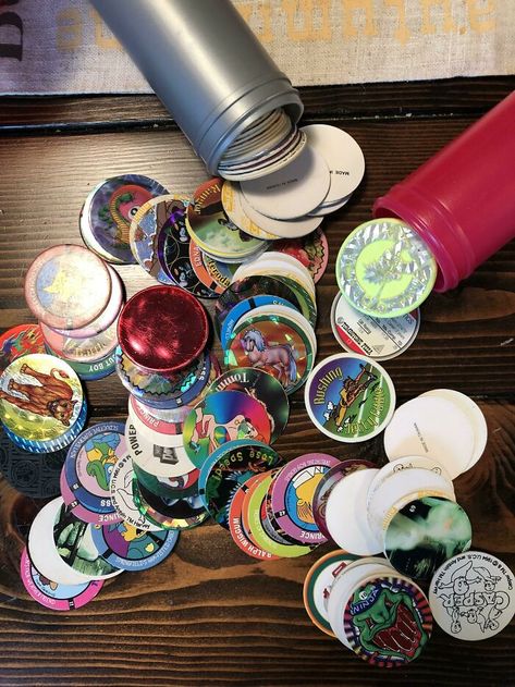 Anybody Remember POGS? Just Found Mine From The 90s 90s Games Nostalgia, Pogs 90s Game, Pogs 90s, Wahoo Board, 90s Toys Nostalgia, 90s Nerd, 90s Kids Toys, Hier Encore, Toys Nostalgia