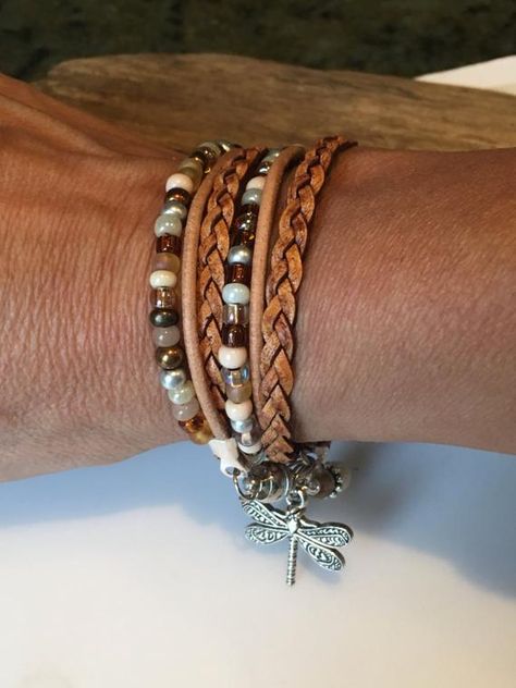 Beads And Leather Bracelets, Spiritual Accessories, Boho Jewelry Bracelet, Leather Bracelet Tutorial, Boho Style Bracelets, Diy Leather Bracelet, Prom Inspo, Beaded Leather Bracelet, Leather Cord Bracelets