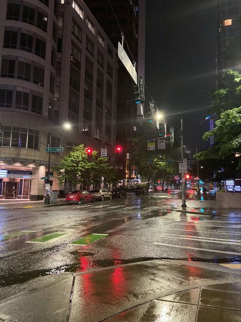 Exploring City Aesthetic, Seattle Aesthetic Rain, Seattle Rain Aesthetic, City Date Aesthetic, Seattle City Aesthetic, Seattle Vibes, Rainy Seattle Aesthetic, Aesthetic Seattle, Seattle Night Aesthetic