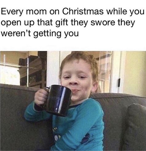 Funny Christmas Memes Merry Christmas Mom, Gavin Memes, Mom Meme, Christmas Memes Funny, Christmas Memes, Mom Memes, Fresh Memes, Work Memes, Memes Humor