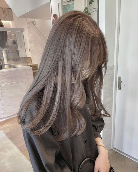 Olive Beige Hair, Olive Beige Hair Color, Olive Hair Colour, Popelavá Blond, Beige Hair Color, Grey Brown Hair, Cool Brown Hair, Light Ash Brown Hair, Cold Hair