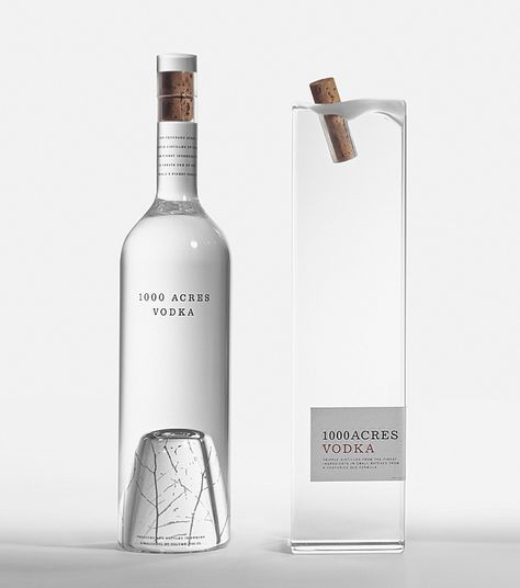 Bottle Of Vodka, Vodka Packaging, Packaging World, Soya Mumu, Bottle Design Packaging, Alcohol Packaging, Botol Air, Wine Packaging, Water Bottle Design