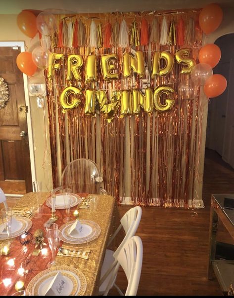 Thanksgiving First Birthday, Friendsgiving Inspiration, Friendsgiving Dinner Party Decor, Thanksgiving Food Crafts, Thanksgiving Dinner Decor, Friendsgiving Dinner Party, Paper Tassels, Friendsgiving Decorations, Friendsgiving Food