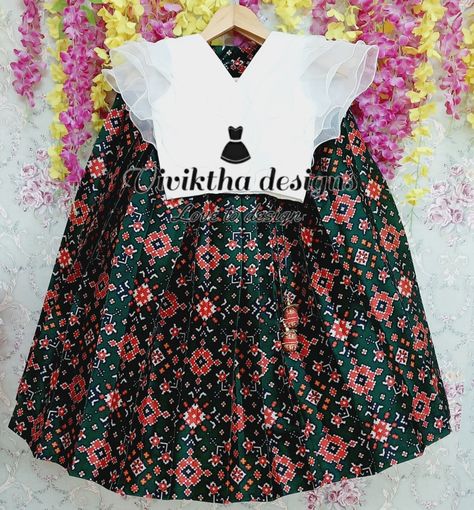 Patola Dress For Kids, Langa Blouse For Kids, Patola Lehenga, Grand Dress, Frock Ideas, Langa Blouse, Indian Dresses For Kids, Frock Pattern, Frocks For Kids