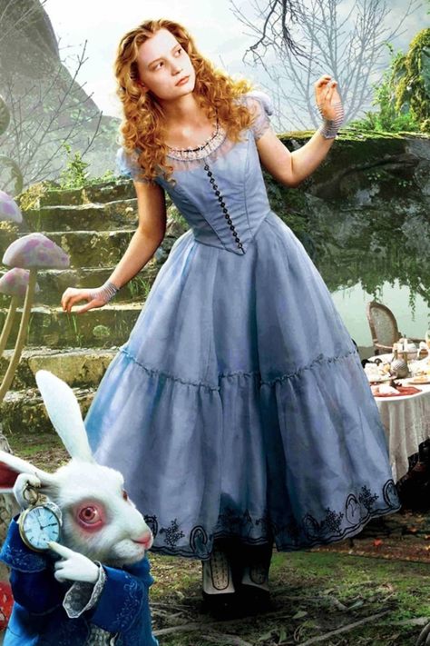 Alice In Wonderland Live Action, Cosplay Alice In Wonderland, Alice In Wonderland Outfit, Rabbit Alice In Wonderland, White Rabbit Alice In Wonderland, Alice In Wonderland Tea Party Birthday, Alice Costume, Alice Cosplay, Alice In Wonderland Dress