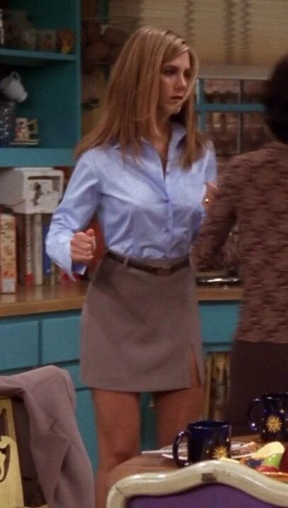 Rachel Green Outfits Mini Skirt, Rachel Green Classy Outfits, Rachel Green Style Aesthetic, Rachel Green Ralph Lauren Outfit, 90s Fashion Office, Jennifer Aniston Work Outfits, Cooperate Girl Aesthetic, Cocktail Hour Outfit Casual, Blair Waldorf Best Outfits