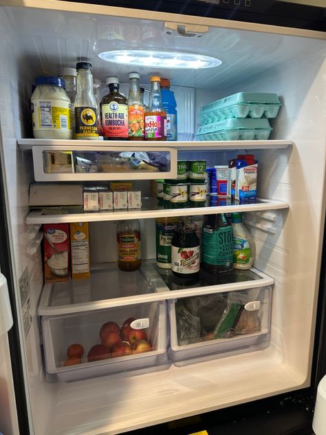 Fridge Organization Aesthetic, Fully Stocked Fridge, Aesthetic Fridge, Stocked Fridge, Dream Fridge, Healthy Fridge, Organization Aesthetic, Drink Fridge, Motivation Youtube