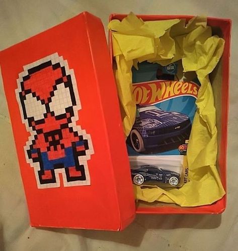 30 REGALOS PARA TU NOVIO - Fire Away Paris Spiderman Gifts For Boyfriend, Spiderman Car, Spiderman Gifts, Spiderman Theme, Birthday Gifts For Boyfriend Diy, Bf Gifts, Creative Gifts For Boyfriend, Cute Couple Gifts