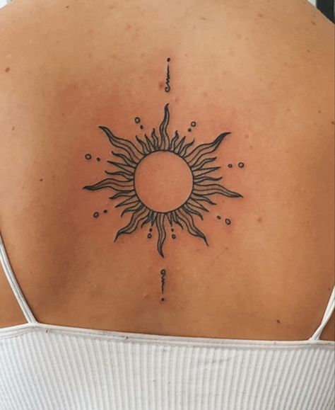 Tattoo Sonne, Sun Tattoo Designs, Hippie Tattoo, Boho Tattoos, Sun Tattoos, Tatuaje A Color, Cute Tattoos For Women, Discreet Tattoos, Sun Tattoo