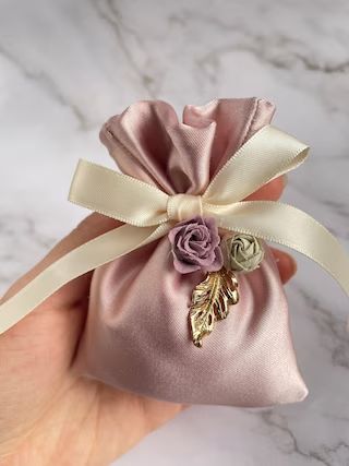 GoldenTrim - Favor for All Occasions Since 2011 - Etsy Armenia Wedding Guest Gift Bags, Wedding Favour Bags, Wedding Guest Gift Bag, Guest Gift Bags, Candy Bags Wedding, Baby Shower Box, Wedding Gift Pack, Fake Candles, Handmade Favors