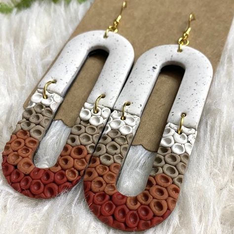 Polymer Clay Fringe Earrings, Trending Polymer Clay Earrings, Red Polymer Clay Earrings, Clay Earring Designs, Polymer Clay Jewelry Ideas, Clay Earrings Ideas, Polymer Clay Earring Ideas, Homemade Clay Earrings, Fall Polymer Clay Earrings