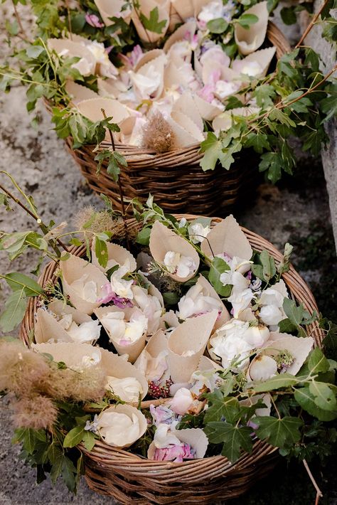 Floral Confetti Wedding, Italian Wedding Flowers, Petal Confetti Wedding, Flower Confetti Cones, Owlpen Manor, Flower Confetti Wedding, Tuscan Wedding Theme, Wedding Confetti Cones, Rustic Tablescape