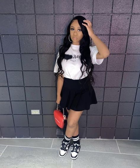 Pleated Skirt Outfit Black Women Sneakers, Skirt With Panda Dunks, Panda Dunks Outfit Skirt, Skirt Outfits Black Women Birthday, Dunks Skirt Outfit, Skirt Outfits Summer Black Women, Birthday Outfits With Sneakers, Skirts Outfits Black Women, Black Skirt Outfit Black Women