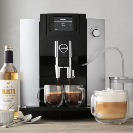 Jura E6 Automatic Coffee Center, Platinum Jura Coffee Machine, Coffee Maker With Grinder, Espresso Macchiato, Coffee Center, Best Espresso Machine, Automatic Espresso Machine, French Press Coffee Maker, Best Coffee Maker, Coffee Press