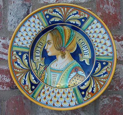 Deruta Portrait Pottery Deruta Pottery, Applied Art, Italian Majolica, Ceramic Techniques, Italian Pottery, China Painting, Porcelain Art, Italian Ceramics, Pottery Plates