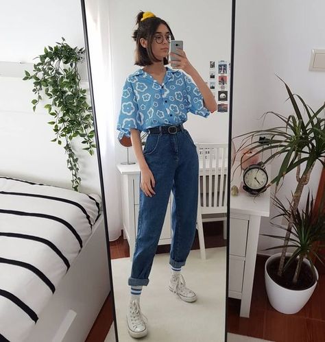 Aesthetic Outfits perfectos para la escuela Look 80s, Stranger Things Outfit, 80s Fashion Trends, Fest Outfits, Fashion 90s, Outfit Inspired, Look Retro, Outfit 90s, 80s Outfit