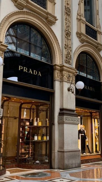 Italian Rich Aesthetic, Rich Italy Aesthetic, Designer Shopping Aesthetic, Prada Store Aesthetic, Prada Old Money, Milano Italy Aesthetic, Rich Italian Aesthetic, Prada Aesthetic Wallpaper, Luxury Brand Aesthetic