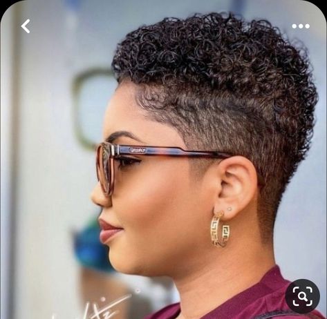 Low Cut Hairstyles, Hairstyles For Thinning Hair, Natural Hair Haircuts, Short Hair Styles African American, Short Natural Haircuts, Short Hair Designs, Short Natural Curly Hair, Black Hair Short Cuts, Shaved Hair Cuts